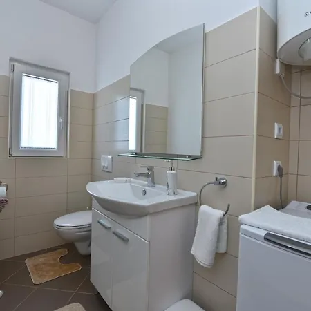 Tudari 2175 * Žminj